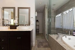 Tropical Oasis Estate