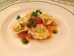 Alle Dolomiti Boutique Lake Hotel