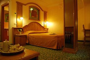 Alle Dolomiti Boutique Lake Hotel