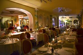 Alle Dolomiti Boutique Lake Hotel