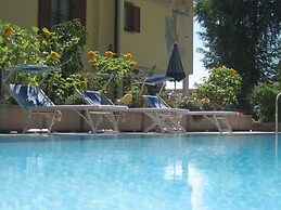 Alle Dolomiti Boutique Lake Hotel