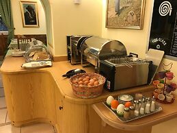 Alle Dolomiti Boutique Lake Hotel