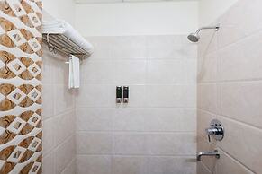 Hotel Dolphin International