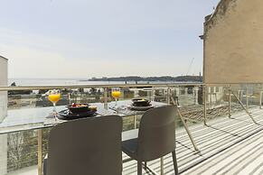 Santos Apartments by Linc