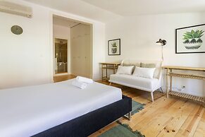 Santos Apartments by Linc