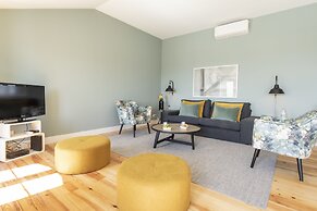 Santos Apartments by Linc