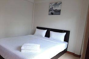 Phenwaree Amphawa Resort