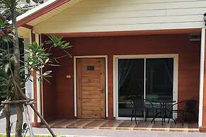 Phenwaree Amphawa Resort