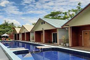 Phenwaree Amphawa Resort