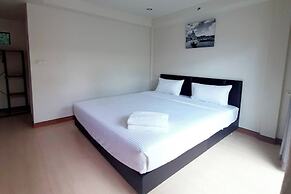 Phenwaree Amphawa Resort