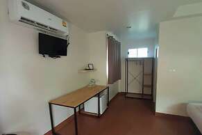 Phenwaree Amphawa Resort