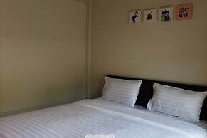 Phenwaree Amphawa Resort