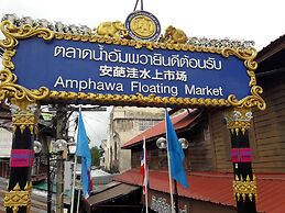 Phenwaree Amphawa Resort