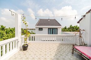 Sunny Riverside Homestay