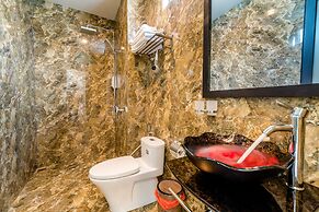 Sunny Riverside Homestay