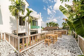 Sunny Riverside Homestay