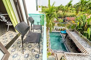 Sunny Riverside Homestay