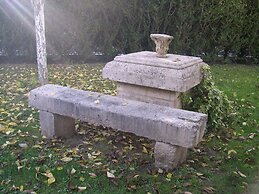 Les Acacias
