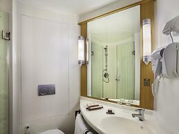 ibis Pontianak City Center