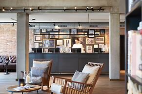 Lighthouse Hotel & SPA