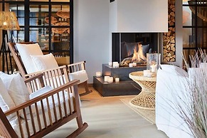 Lighthouse Hotel & SPA