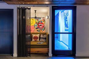 Moxy Washington DC Downtown