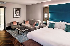 The Dixon, Autograph Collection