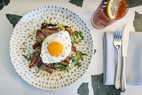 The Dixon, Autograph Collection