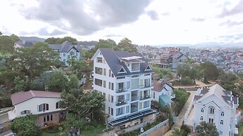 Dalat Home