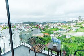 Dalat Home