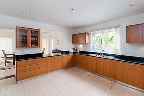 Sunset View Luxury Pool Villa