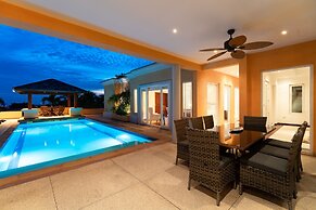 Sunset View Luxury Pool Villa