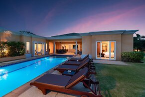 Sunset View Luxury Pool Villa