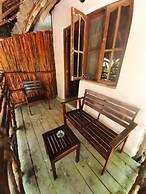 Kajibange bar and guesthouse