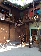 Kajibange bar and guesthouse