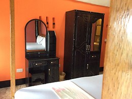 Kajibange bar and guesthouse