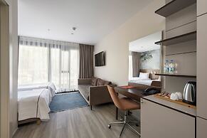 Upsuites Hotel