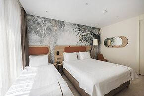 Upsuites Hotel