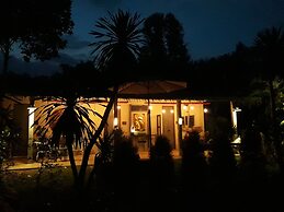 Baan Hotelier Resort