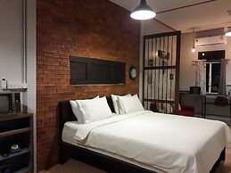 Baan Hotelier Resort