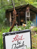 Baan Hotelier Resort