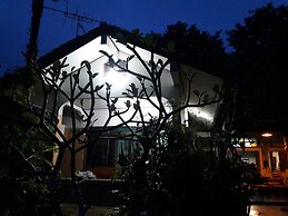 Baan Hotelier Resort