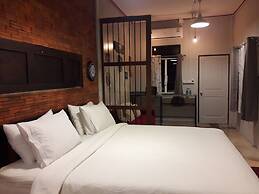 Baan Hotelier Resort