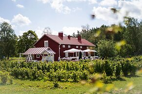 Tackork Gård & Marina Oy