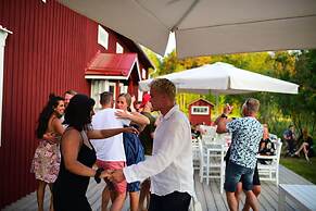 Tackork Gård & Marina Oy