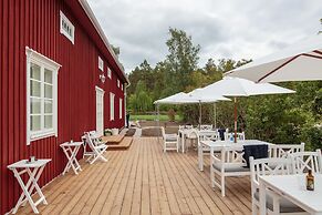 Tackork Gård & Marina Oy