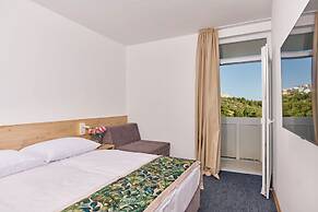 Colentum Resort Murter