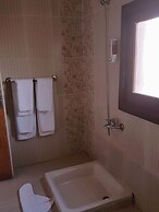 Bella Rose Nefertiti