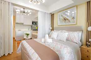 Azure Urban Resort by Adam's Crib