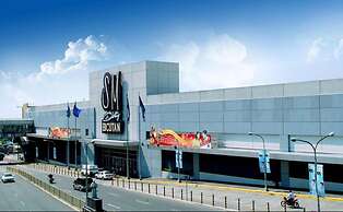 Azure Urban Resort by Adam's Crib